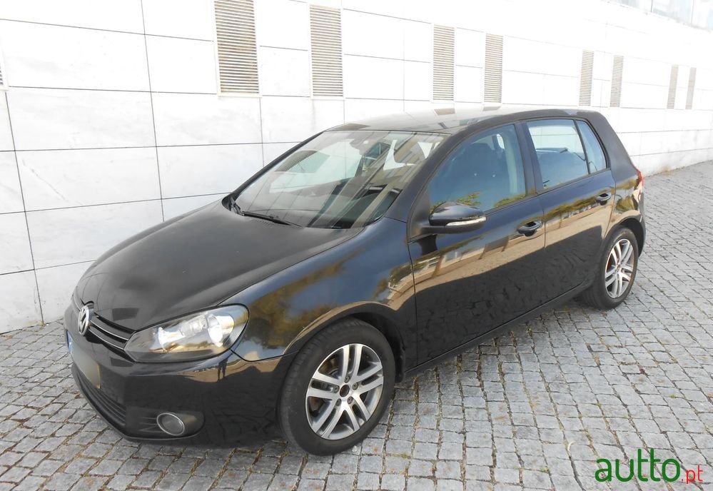 2010' Volkswagen Golf photo #1