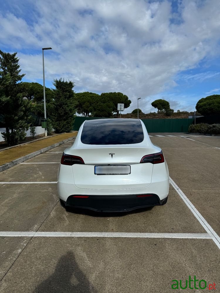 2024' Tesla Model Y Tração Traseira photo #3