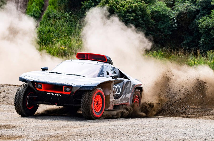 Para atacar o Dakar 2022. Audi apresenta o RS Q E-Tron