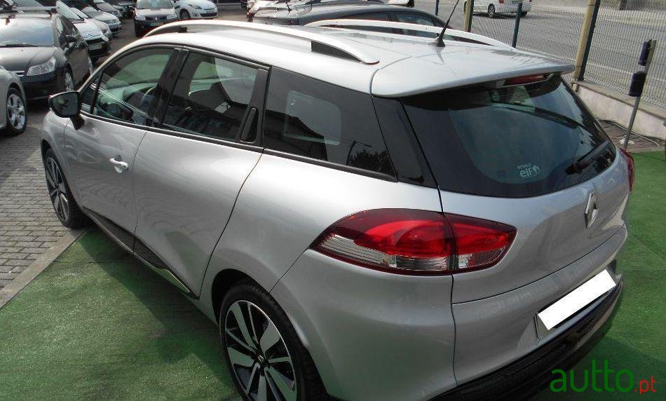 2017' Renault Clio Sport Tourer photo #4