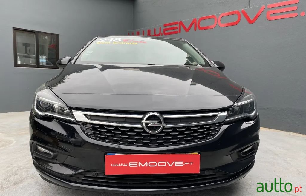 2016' Opel Astra photo #1