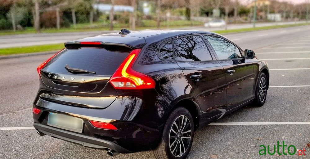 2016' Volvo V40 photo #5