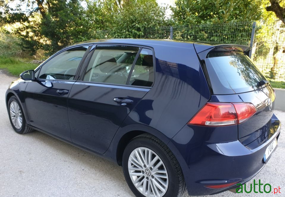 2015' Volkswagen Golf photo #4