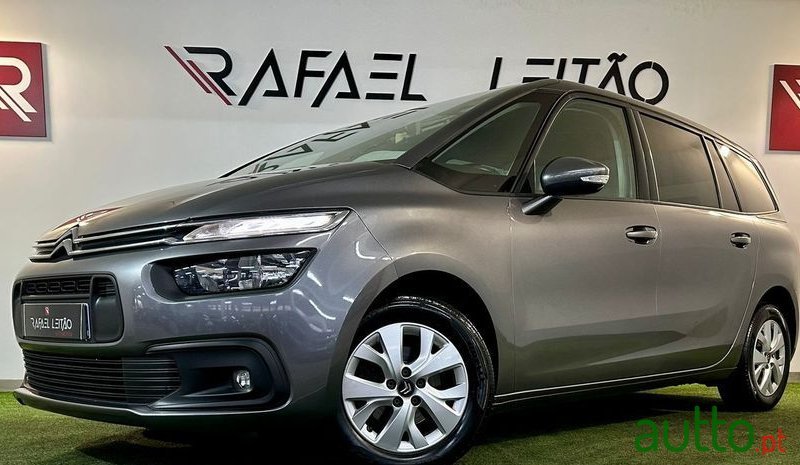 2020' Citroen C4 SpaceTourer photo #1