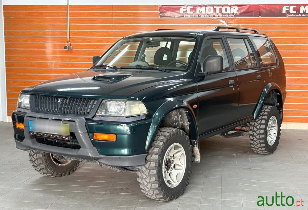 1999' Mitsubishi Pajero Sport 2.5 Td Gls photo #2