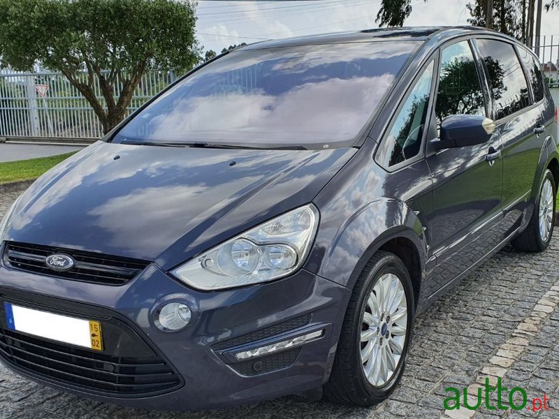 2015' Ford S-Max photo #1