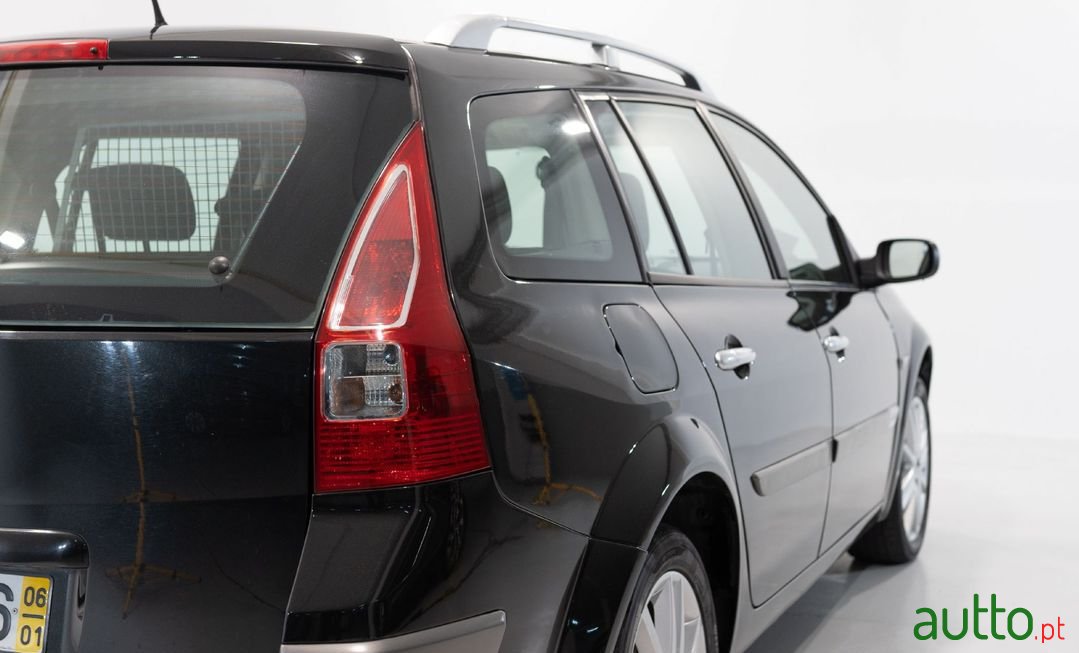 2006' Renault Megane Break photo #4