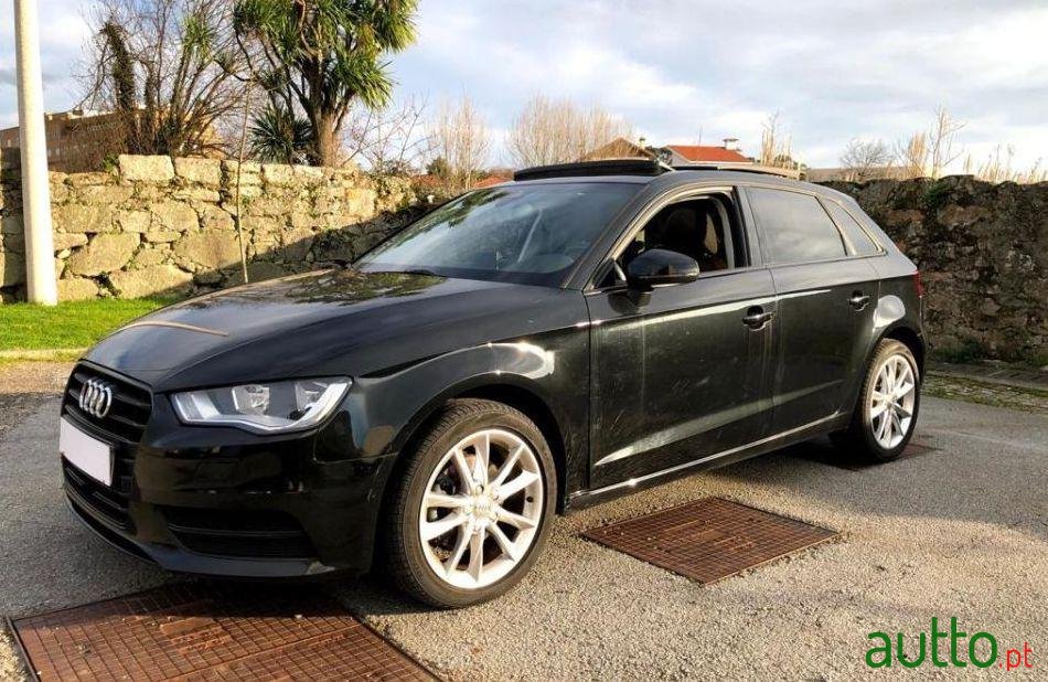 2015' Audi A3 Sportback photo #1