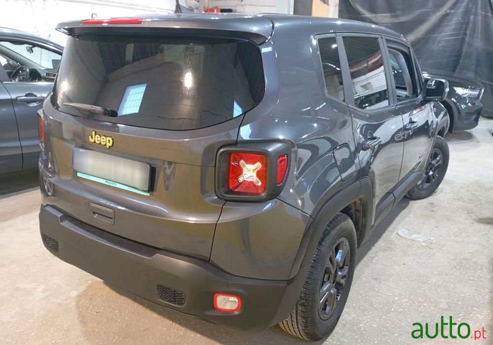 2022' Jeep Renegade photo #3