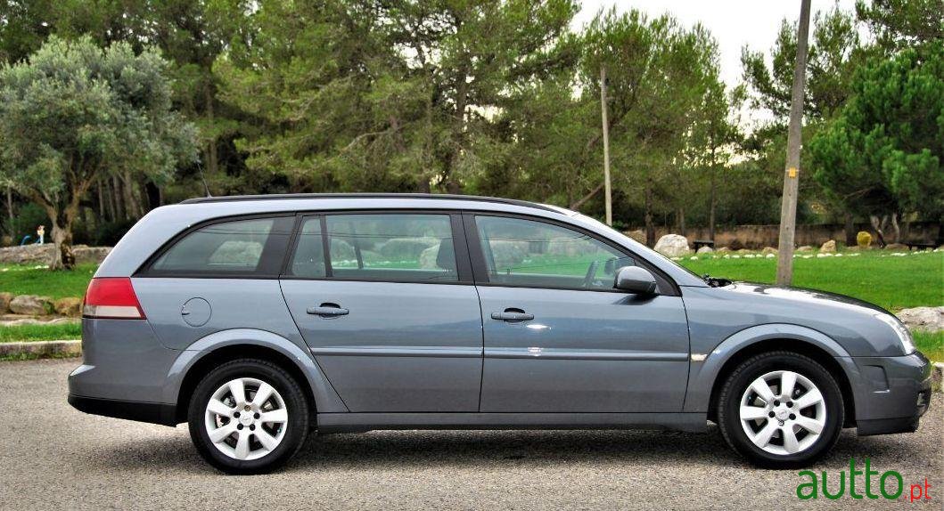 2005' Opel Vectra Caravan photo #3