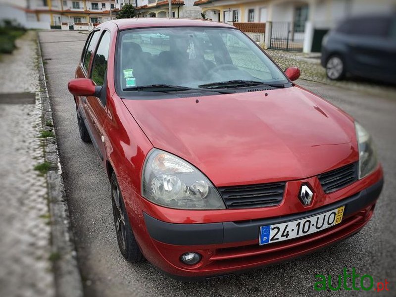 2003' Renault Clio 1.5 Dci S photo #5