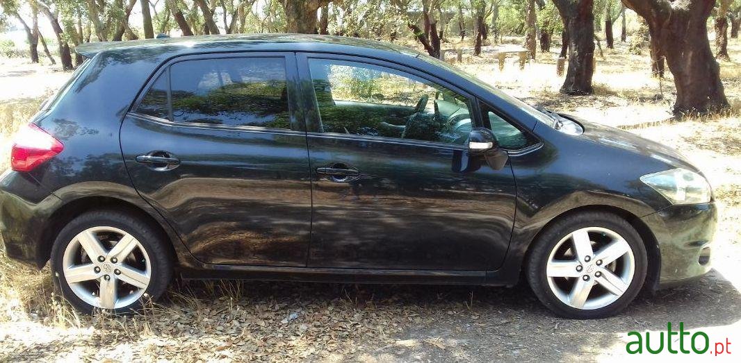 2010' Toyota Auris Exclusive photo #2