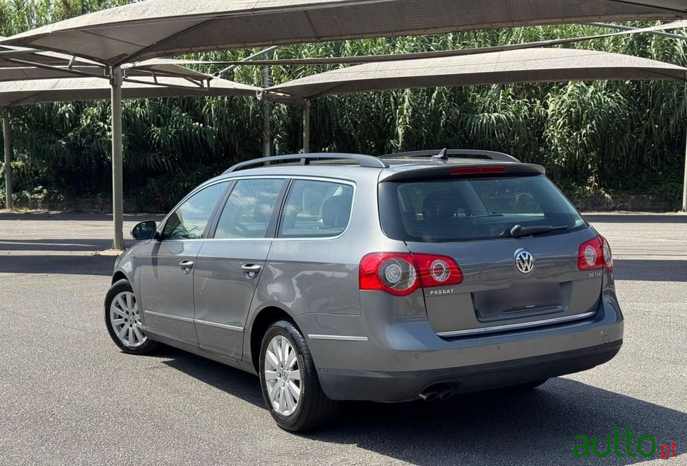 2007' Volkswagen Passat Variant photo #6