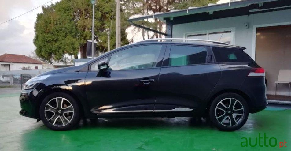 2014' Renault Clio Sport Tourer photo #2