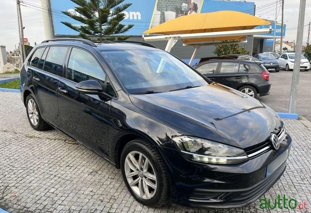 2018' Volkswagen Golf Variant photo #5