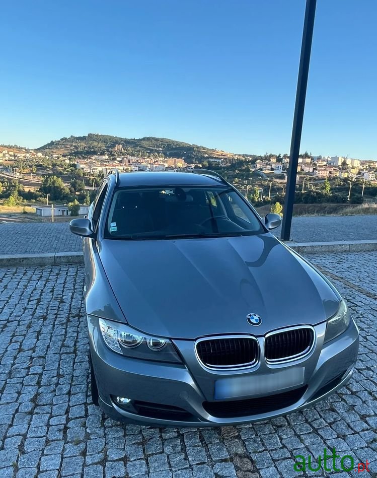 2009' BMW 318 photo #5