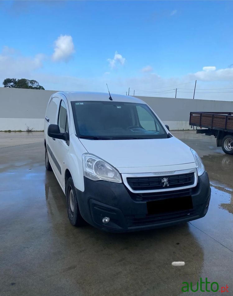 2016' Peugeot Partner photo #1