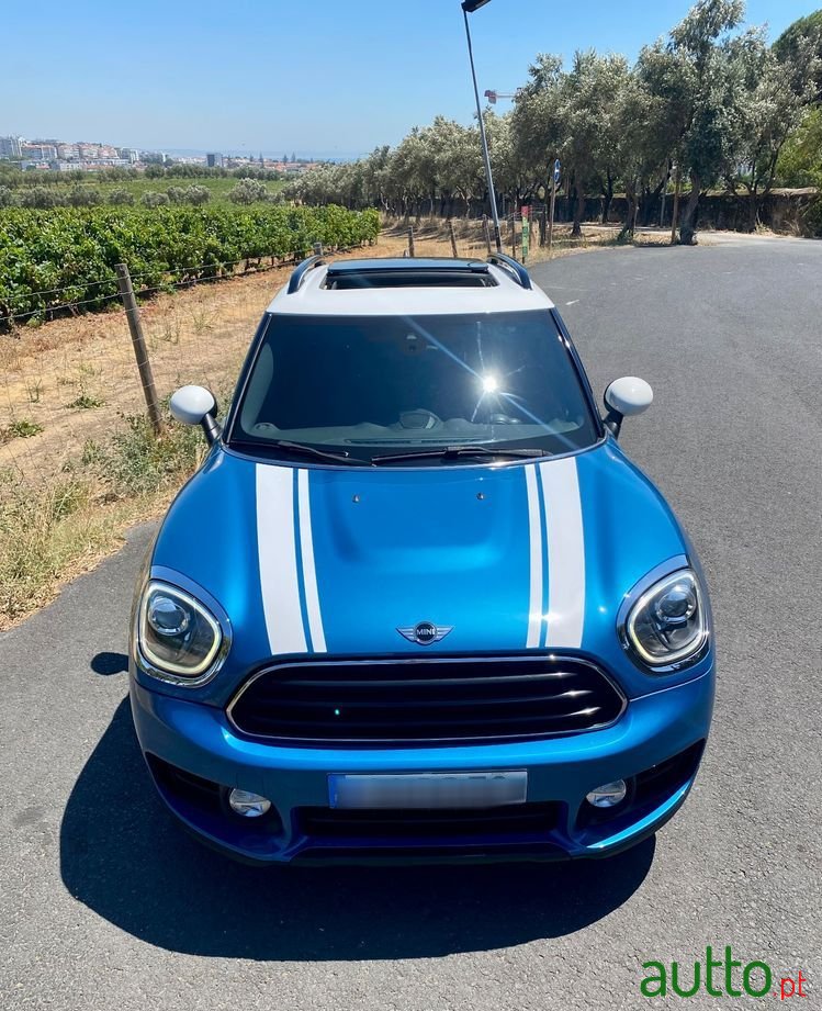 2017' MINI Countryman Cooper D photo #6