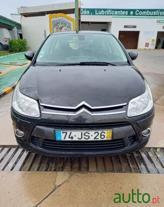 2010' Citroen C4 photo #1