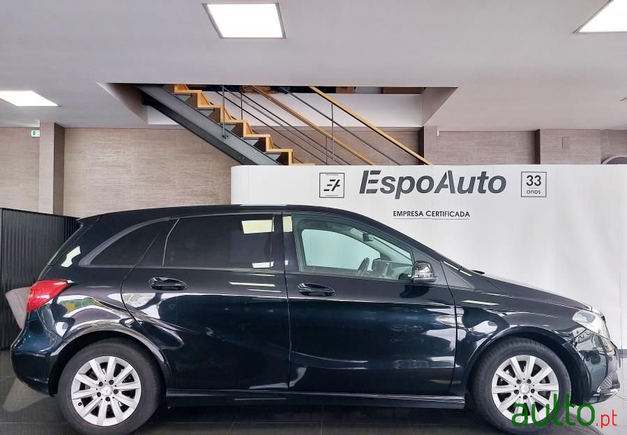 2014' Mercedes-Benz B-180 photo #6