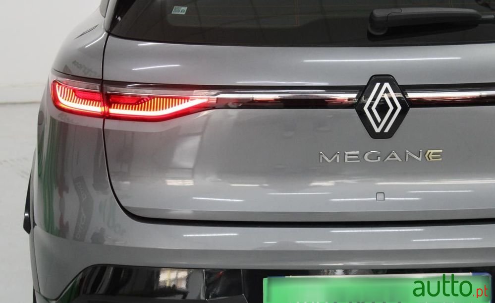 2022' Renault Megane E-Tech photo #6