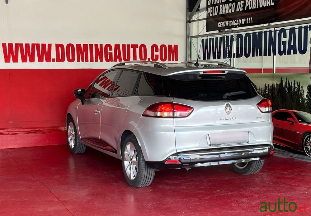 2017' Renault Clio Sport Tourer photo #4