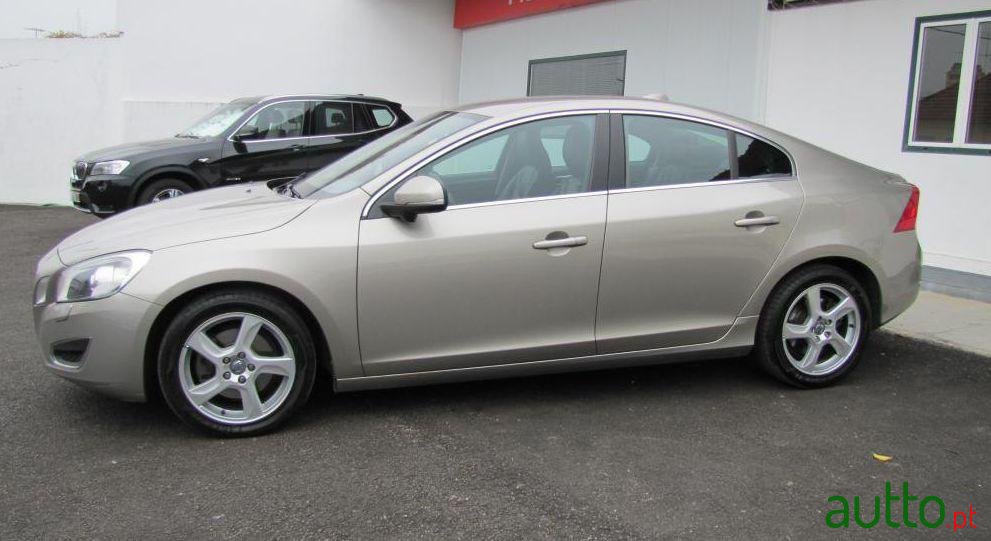 2012' Volvo S60 1.6 D2 Drive Summum Start/Stop photo #3