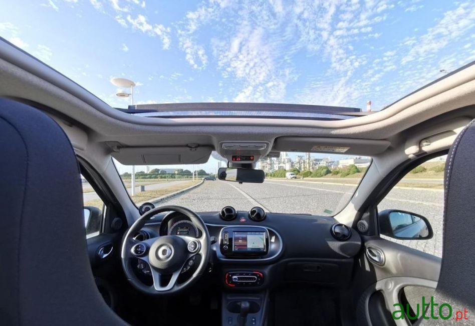 2017' Smart Forfour Passion photo #2