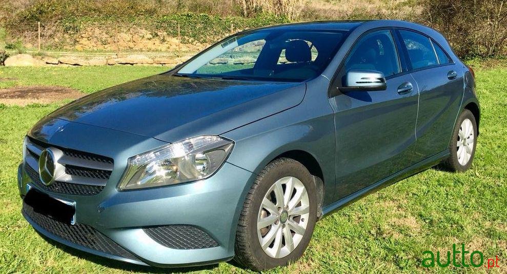 2014' Mercedes-Benz A-180 Blueefficiency photo #2