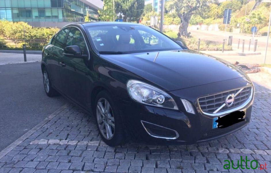 2010' Volvo S60 D3 Summum photo #1