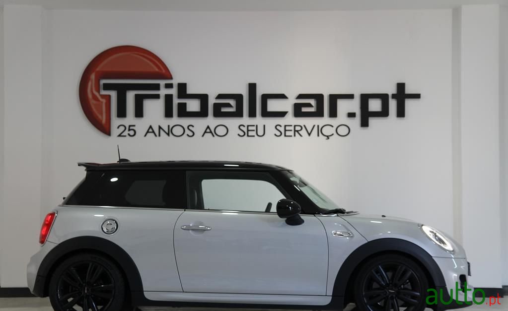 2016' MINI Cooper photo #3