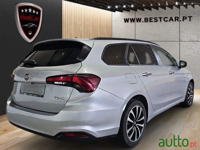 2020' Fiat Tipo Sedan photo #3