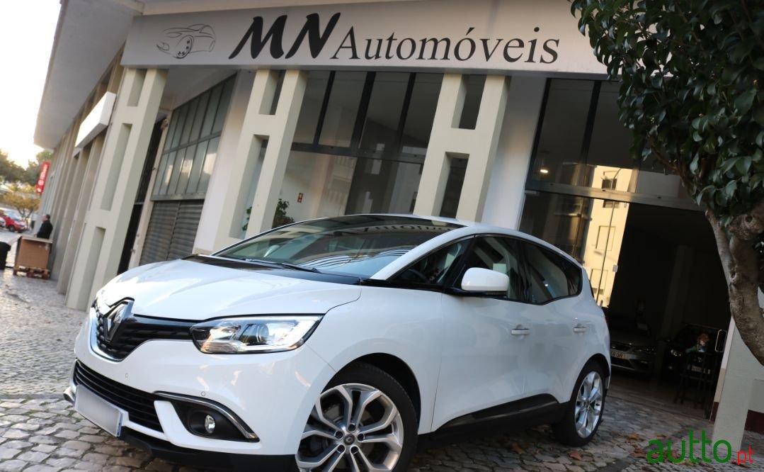 2017' Renault Scenic photo #1