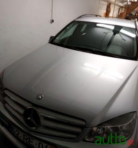 2010' Mercedes-Benz C-200 photo #1