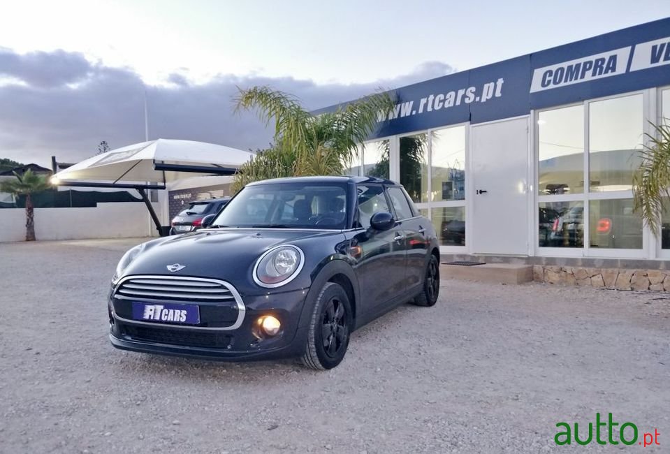 2015' MINI Cooper photo #4