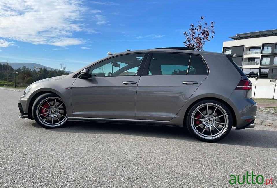 2014' Volkswagen Golf photo #4