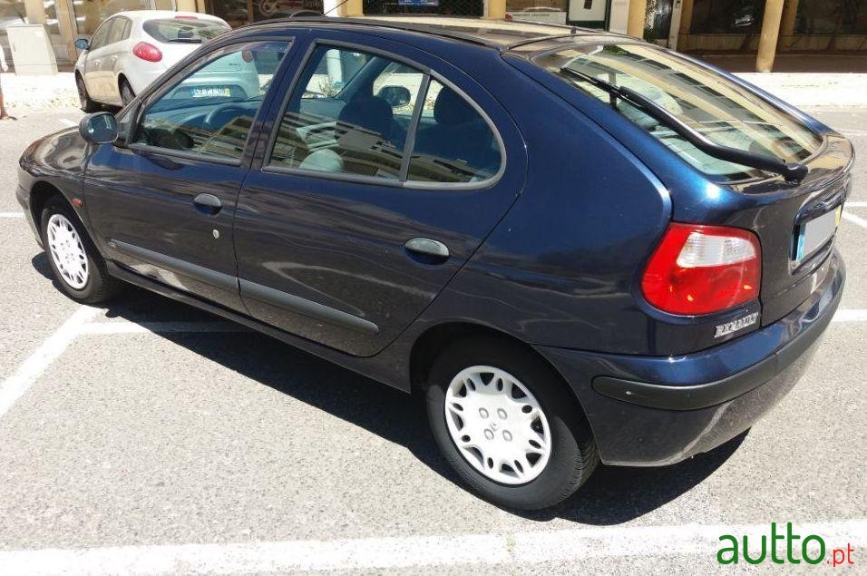 2000' Renault Megane 1.4 16V Previlége photo #2