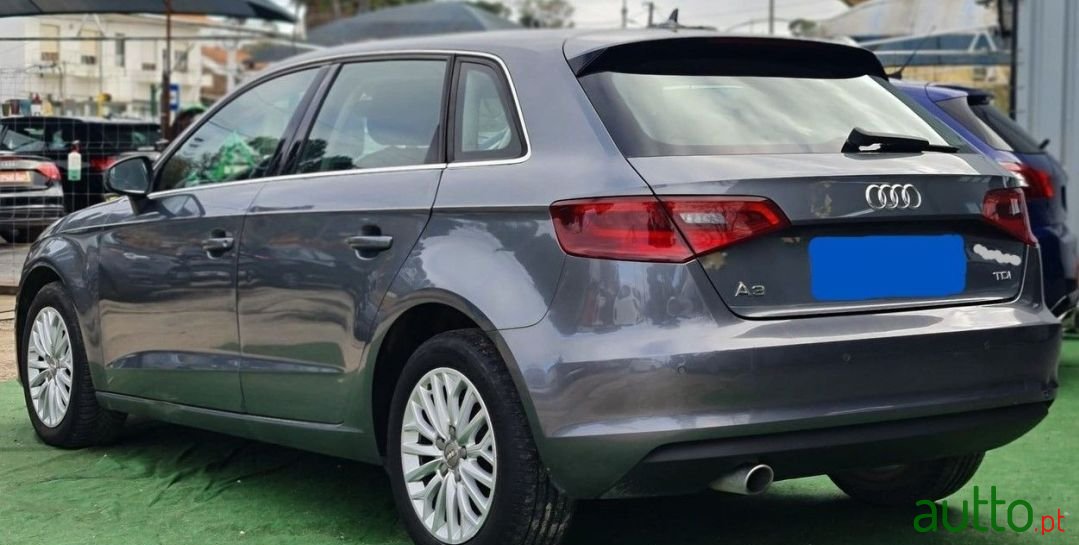 2014' Audi A3 Sportback photo #2