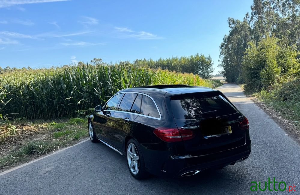 2014' Mercedes-Benz Classe C photo #2