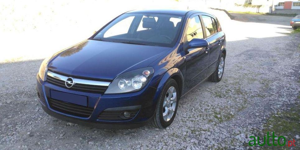 2008' Opel Astra 1.3 Cdti Cosmo photo #2