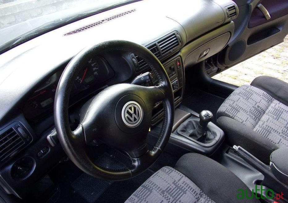 2000' Volkswagen Passat 1.9 Tdi photo #3