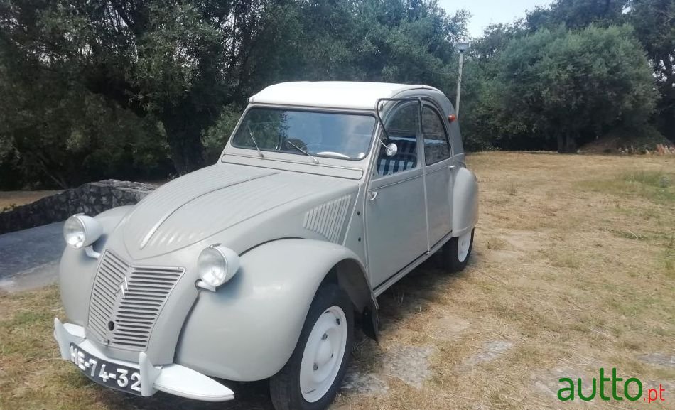 1959' Citroen 2 CV photo #3