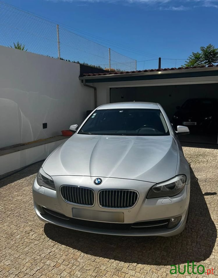 2010' BMW 530 D Auto photo #6