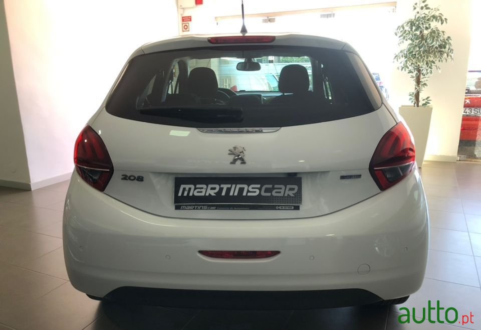 2016' Peugeot 208 photo #6
