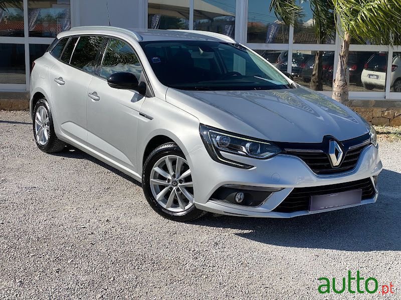 2018' Renault Megane Sport Tourer photo #1