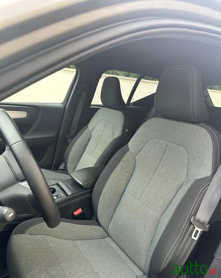 2021' Volvo Xc 40 photo #5