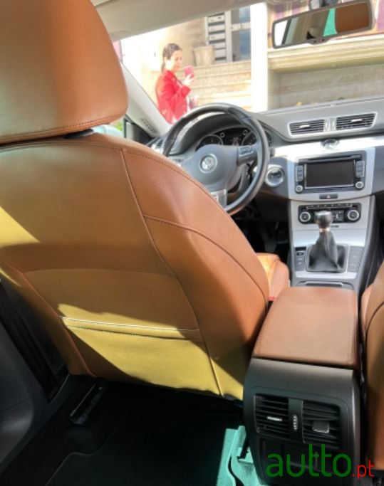 2010' Volkswagen photo #6