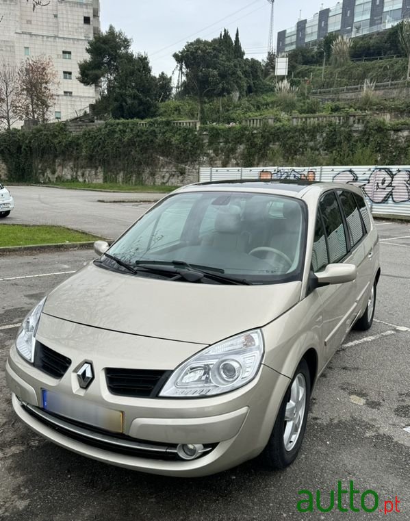 2007' Renault Scenic photo #2