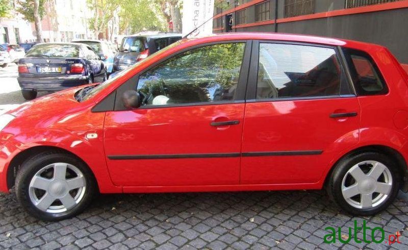 2004' Ford Fiesta 1.25 Ghia photo #2