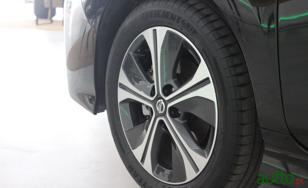 2018' Nissan Leaf N-Connecta photo #2